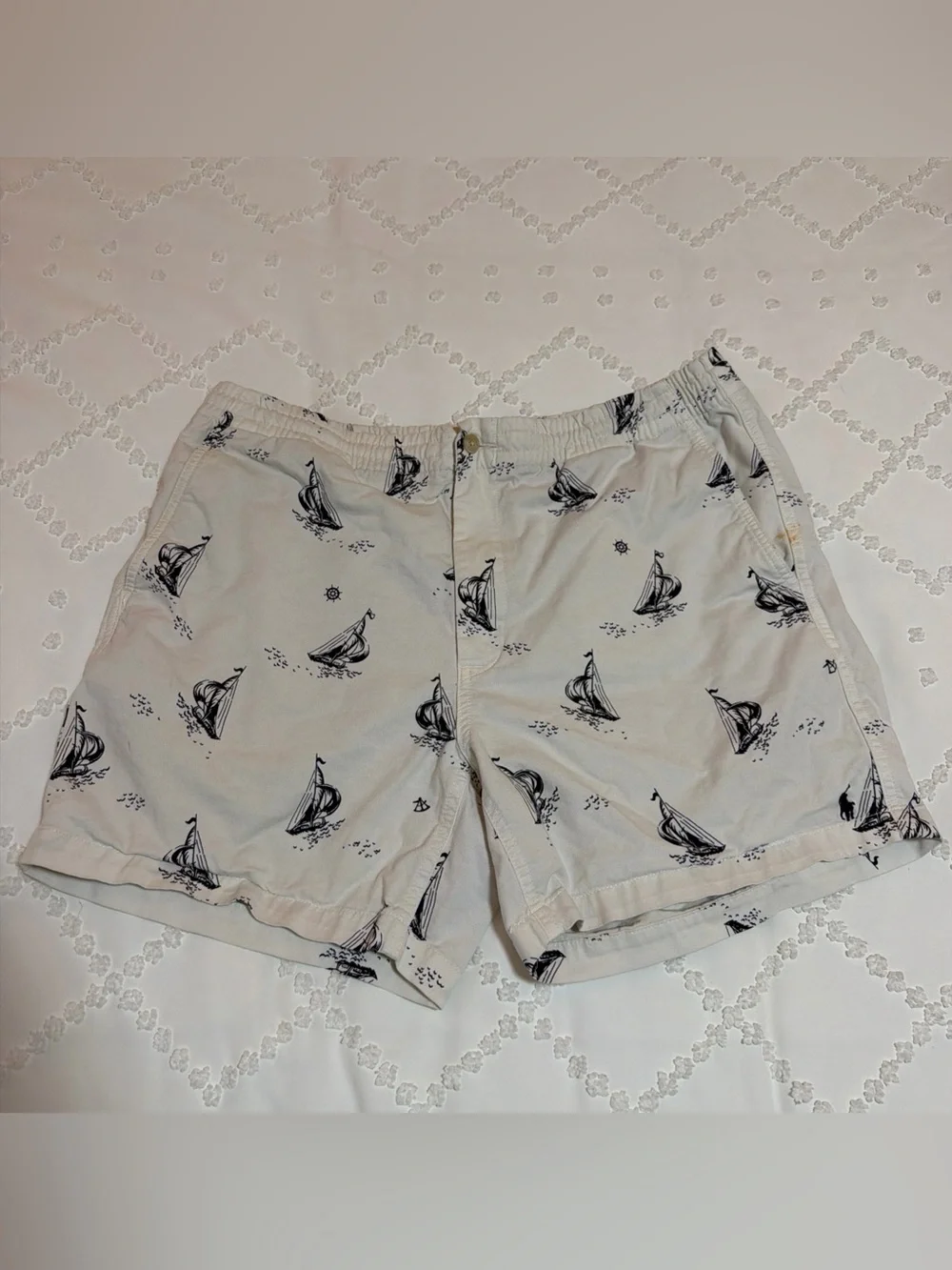 POLO RALPH LAUREN CLASSIC FIT Men’s Large White Sailboat Cotton Shorts STAIN